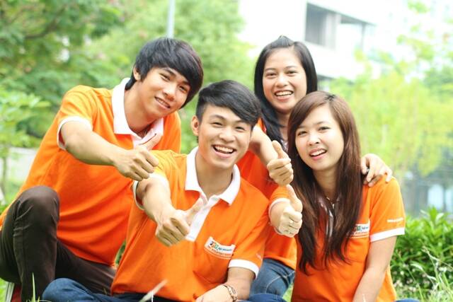 Theo Tổng cục Dạy nghề, thực tế là hàng trăm cử nhân đại học ra trường thất nghiệp và khó tìm việc trong khi tỷ lệ có việc làm của học sinh trường nghề lên tới gần 80% Theo Tổng cục Dạy nghề, thực tế là hàng trăm cử nhân đại học ra trường thất nghiệp và khó tìm việc trong khi tỷ lệ có việc làm của học sinh trường nghề lên tới gần 80%