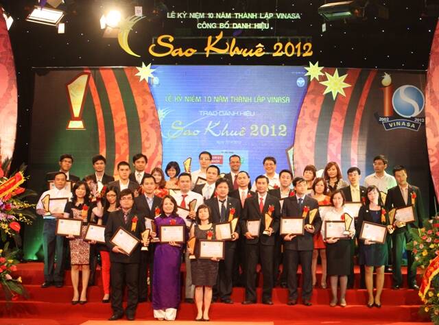 Cac dai bieu nhan giai