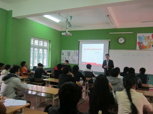 Lãnh đạo Tâm Việt với chương trình tại Fpoly Thanh Hóa