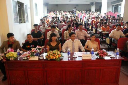 Rất đông khán giả tham dự đêm Gala