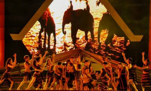 Vũ điệu Tây Nguyên trong Festival Vũ điệu Tây Nguyên trong Festival