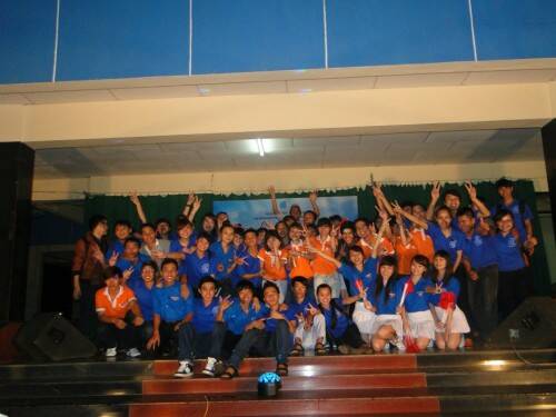 FPT Polytechnic Đắk Lắk chụp ảnh cùng các cán bộ Đoàn viên