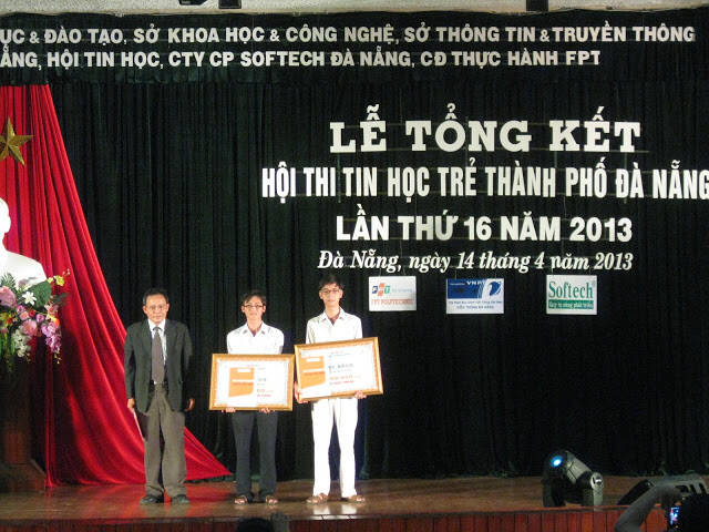 FPT Polytechnic trao học bổng cho học sinh đoạt giải