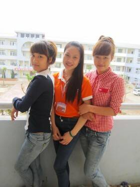Sinh viên FPT Polytechnic Thanh Hóa cùng học sinh lớp 12A9 THPT Tĩnh Gia 3