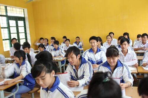 FPT Polytechnic Thanh Hóa đến trường THPT Nông Cống 3