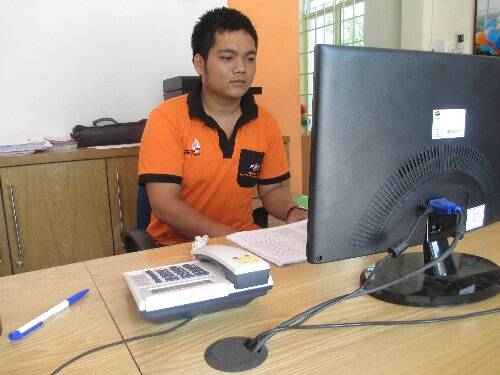 Bình đang theo học chuyên ngành QTDN - Marketing & Bán hàng của FPT Polytechnic 