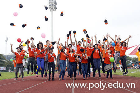 Sinh viên Cao đẳng thực hành FPT Polytechnic tự tin với các kiến thức, kinh nghiệm và kỹ năng được đào tạo.