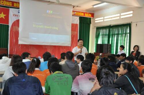 TS. Đàm Quang Minh, Giám đốc Cao đẳng thực hành FPT Polytechnic Việt Nam là diễn giả của chương trình. TS. Đàm Quang Minh, Giám đốc Cao đẳng thực hành FPT Polytechnic Việt Nam là diễn giả của chương trình.