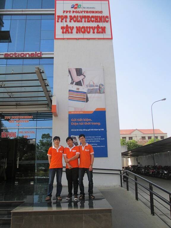 Ba thành viên MOSWC 2014 của Cao đẳng thực hành FPT Polytechnic Tây Nguyên. Ba thành viên MOSWC 2014 của Cao đẳng thực hành FPT Polytechnic Tây Nguyên.