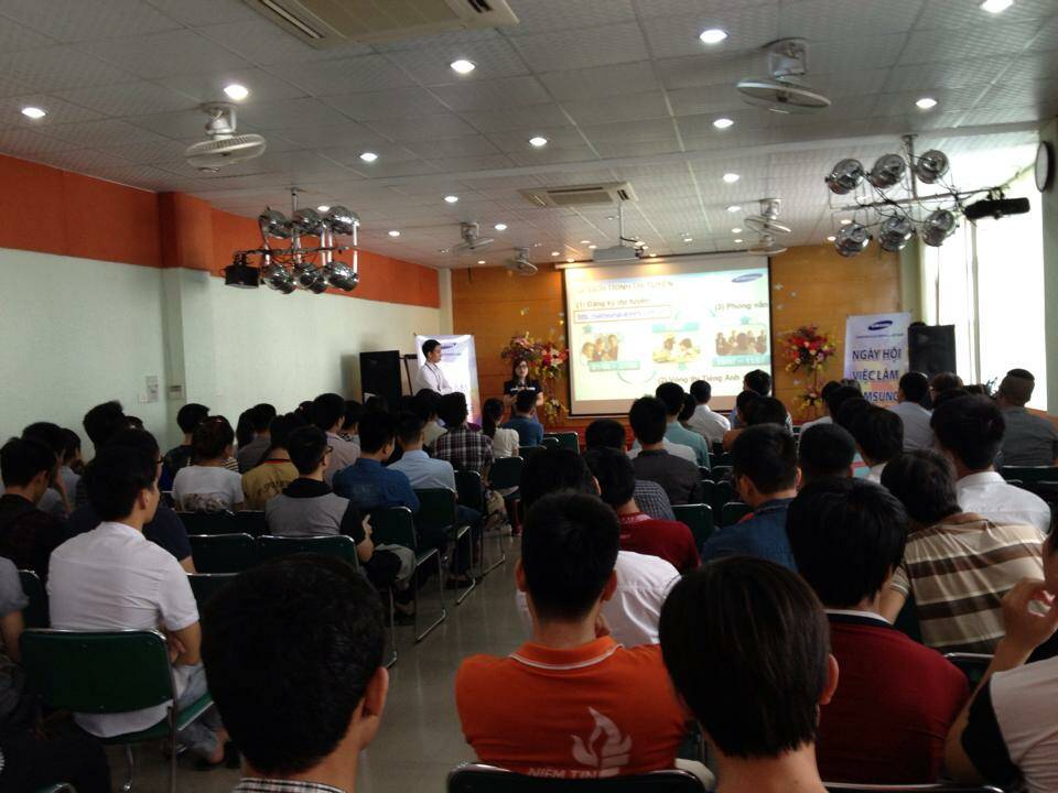 Chương trình đã mang lại những thông tin bổ ích, mở rộng cơ hội việc làm tạ Tập đoàn Samsung cho sinh viên Cao đẳng thực hành FPT Polytechnic. Chương trình đã mang lại những thông tin bổ ích, mở rộng cơ hội việc làm tạ Tập đoàn Samsung cho sinh viên Cao đẳng thực hành FPT Polytechnic.