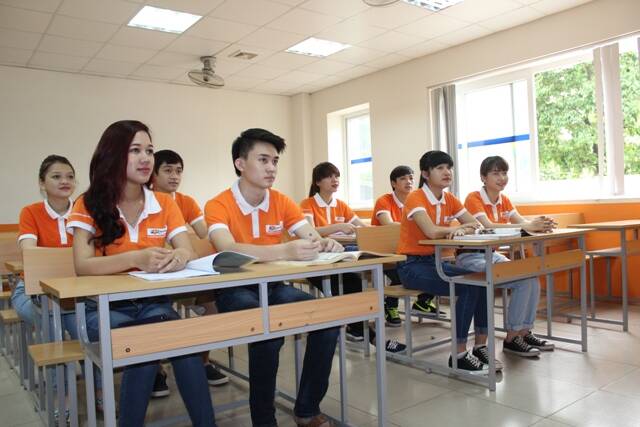 Sinh viên Cao đẳng thực hành FPT Polytechnic sẽ đóng vai trò như nhân viên trong doanh nghiệp qua phương pháp đào tạo tiên tiến Project based learning.
