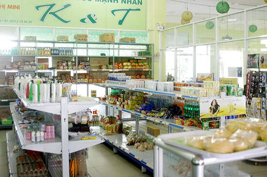 Sinh viên Cao đẳng thực hành FPT Polytechnic Đà Nẵngcó thể sử dụng siêu thị nhỏ ngay trong khuôn viên KTX DMC. Sinh viên Cao đẳng thực hành FPT Polytechnic Đà Nẵngcó thể sử dụng siêu thị nhỏ ngay trong khuôn viên KTX DMC.
