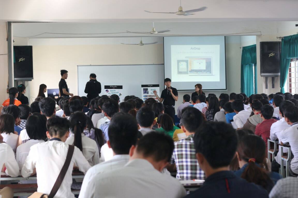 Tuần định hướng tân sinh viên Khóa 11.3 - Đợt 2 do Cao đẳng thực hành FPT Polytechnic Đà Nẵng tổ chức từ ngày 03/9 - 04/9/2015. Tuần định hướng tân sinh viên Khóa 11.3 - Đợt 2 do Cao đẳng thực hành FPT Polytechnic Đà Nẵng tổ chức từ ngày 03/9 - 04/9/2015.