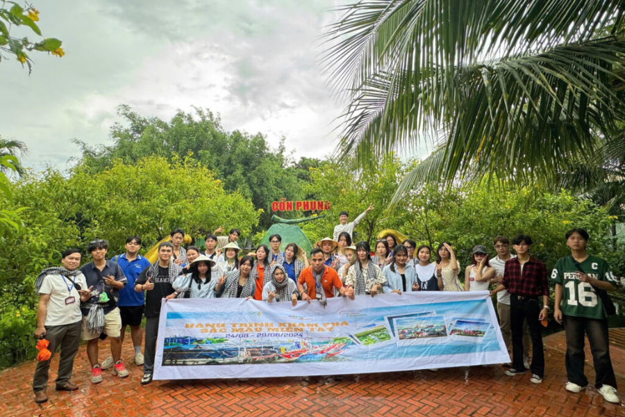 Hành trình khám phá sắc màu miền Tây của sinh viên trường Cao đẳng FPT Polytechnic 