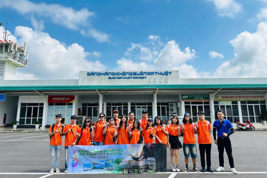 Hành trình khám phá sắc màu miền Tây của sinh viên trường Cao đẳng FPT Polytechnic 