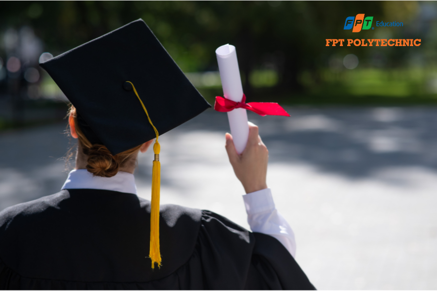 Những ưu điểm của việc có bằng tốt nghiệp THPT