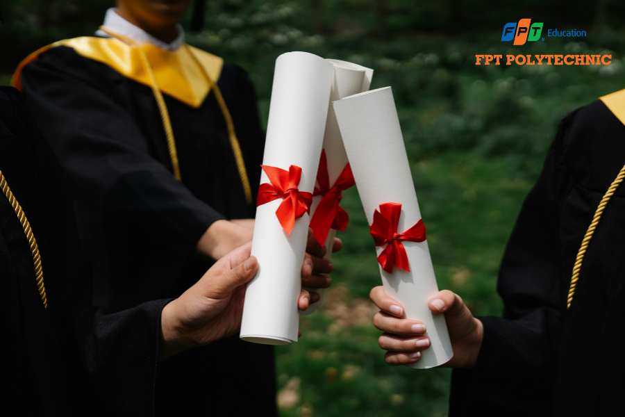 Bằng tốt nghiệp tạm thời là gì?