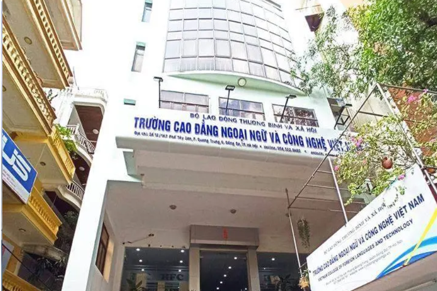 Trường Cao Đẳng Ngoại Ngữ Và Công Nghệ Việt Nam