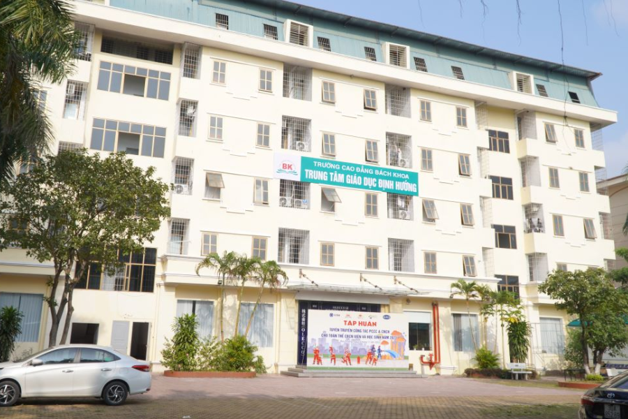 Trường Cao đẳng Bách Khoa