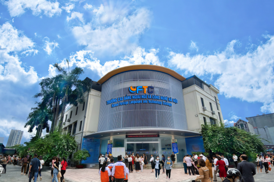 Trường Cao đẳng Ngoại ngữ và Công nghệ Hà Nội