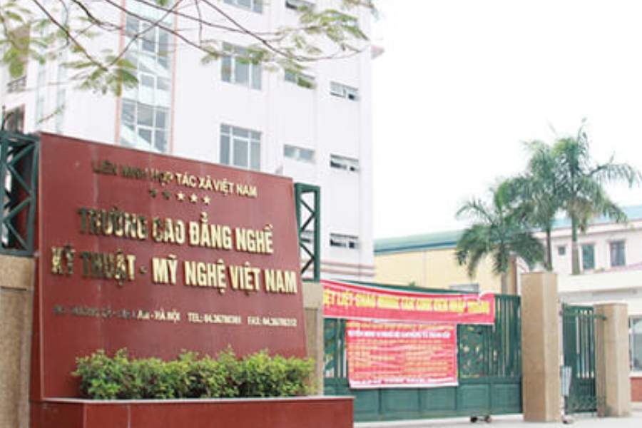 Cao đẳng nghề Kỹ thuật – Mỹ nghệ Việt Nam