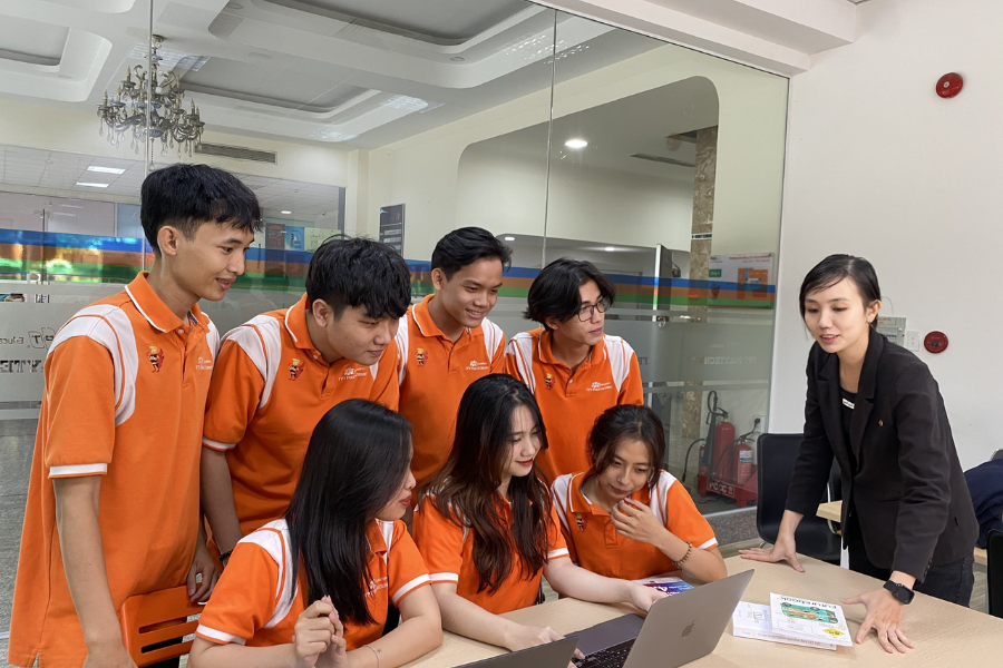 Một trong những điểm cộng lớn nhất khi chọn ngành học tại trường Cao đẳng FPT Polytechnic chính là triết lý “Thực học – Thực nghiệp”.