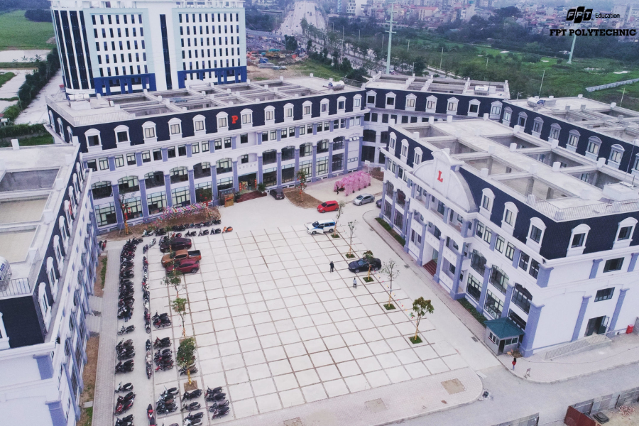 Không chủ động tìm hiểu thông tin về trường học tương lai