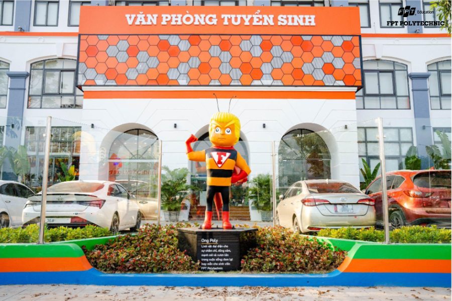 . Sinh viên ngành Ngôn ngữ Trung có cơ hội tham gia các câu lạc bộ tiếng Trung, hoạt động ngoại khóa, giao lưu văn hóa và kết nối cùng sinh viên quốc tế.