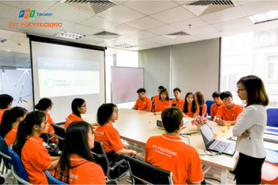 Học ngành Công nghệ kỹ thuật điện, điện tử là học gì?