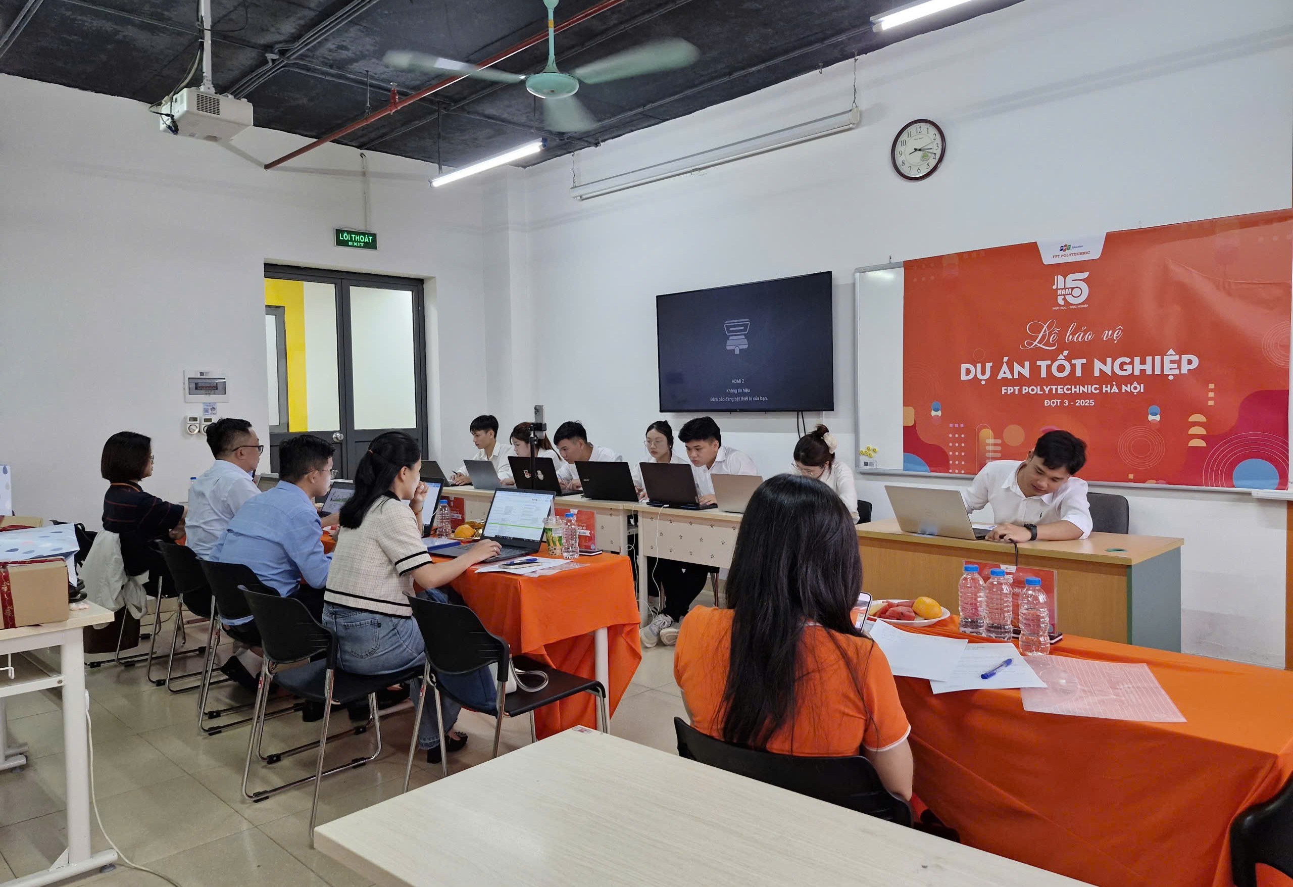 Điểm khác biệt lớn nhất tại FPT Polytechnic nằm ở phương pháp đào tạo hiện đại, chú trọng tính ứng dụng. 70% thời lượng chương trình dành cho thực hành
