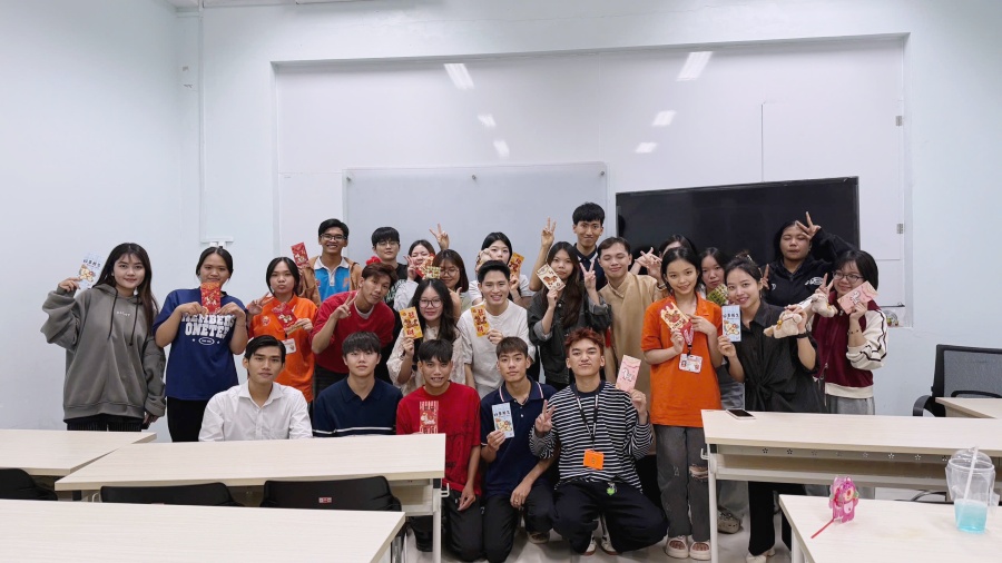 Các bạn sinh viên chuyên ngành Tiếng Hàn khóa đầu tiên tại FPT Polytechnic Cần Thơ 
