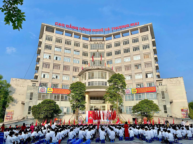 Trường Cao đẳng Công nghệ và Thương mại