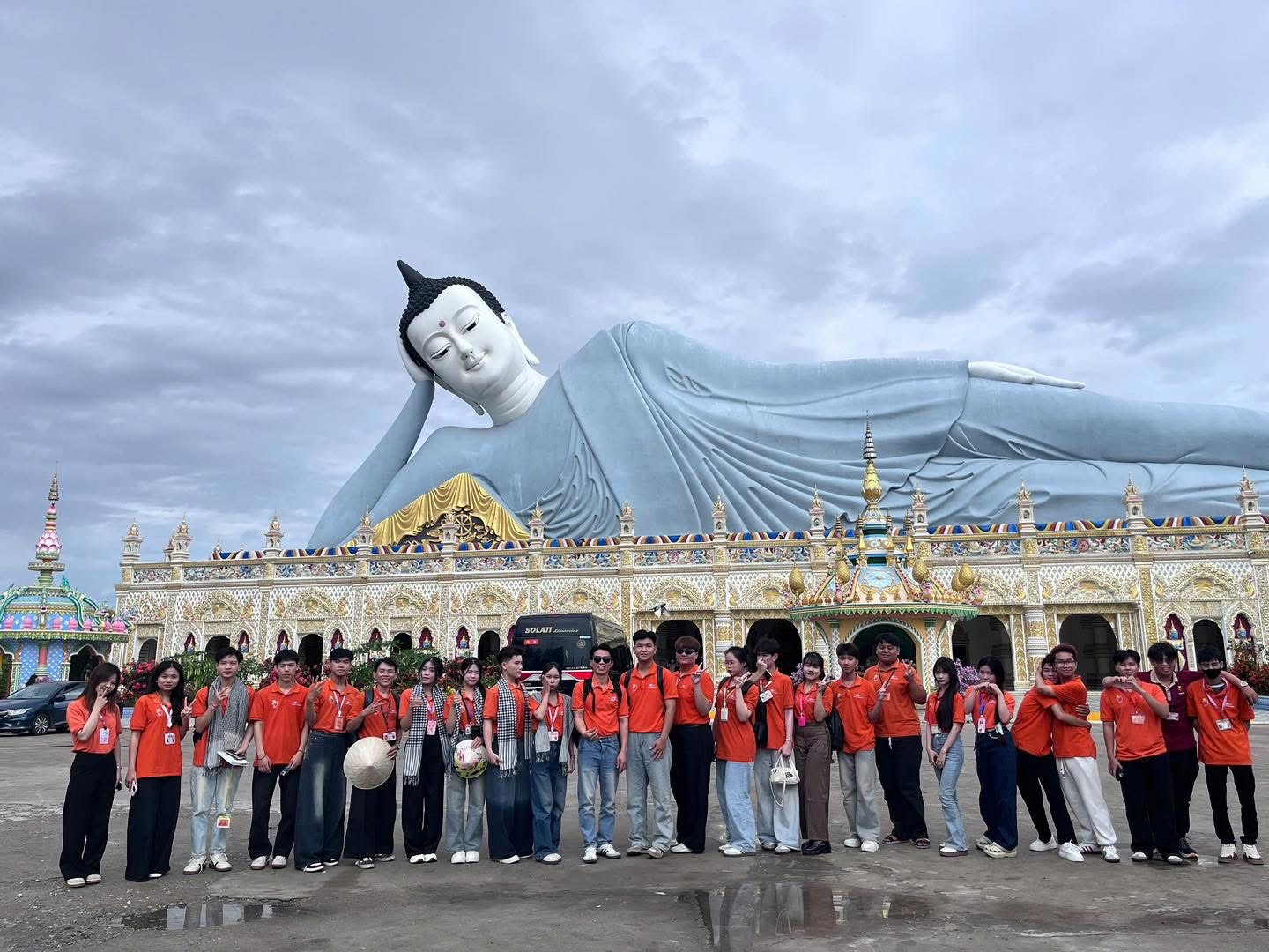 CLB Du Lịch tham quan Chùa Som Rong, Cần Thơ